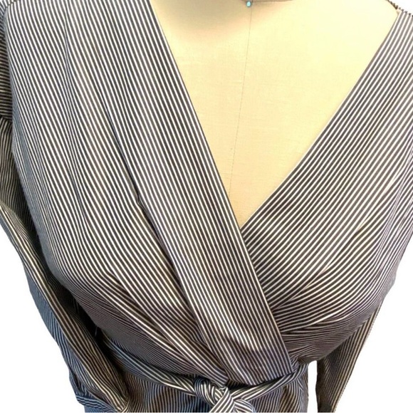 MOTHERHOOD Ladies MATERNITY Crisp Cotton Denim Blue Striped Wrap Around Blouse M - Picture 3 of 12